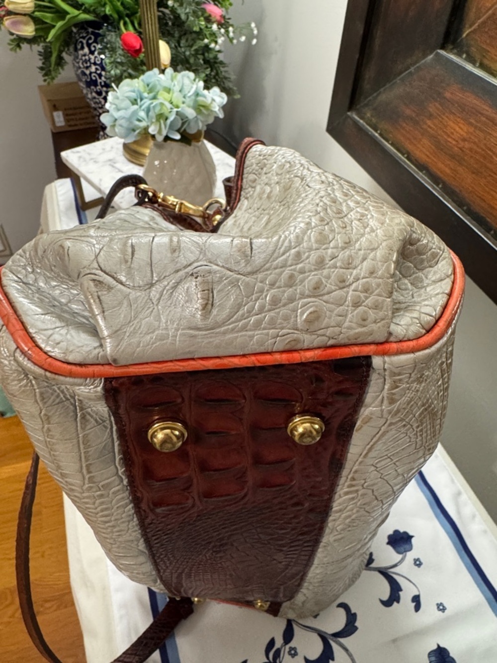 Brahmin Elisa Silver Croc-Embossed Leather Shoulder Bag / Hobo with Brown Trim - Picture 5 of 15